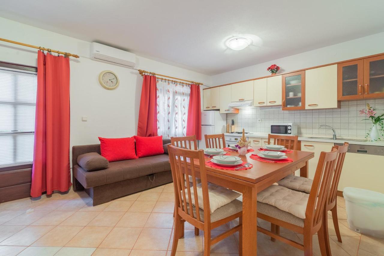 Apartments Puskaric Вир Екстер'єр фото