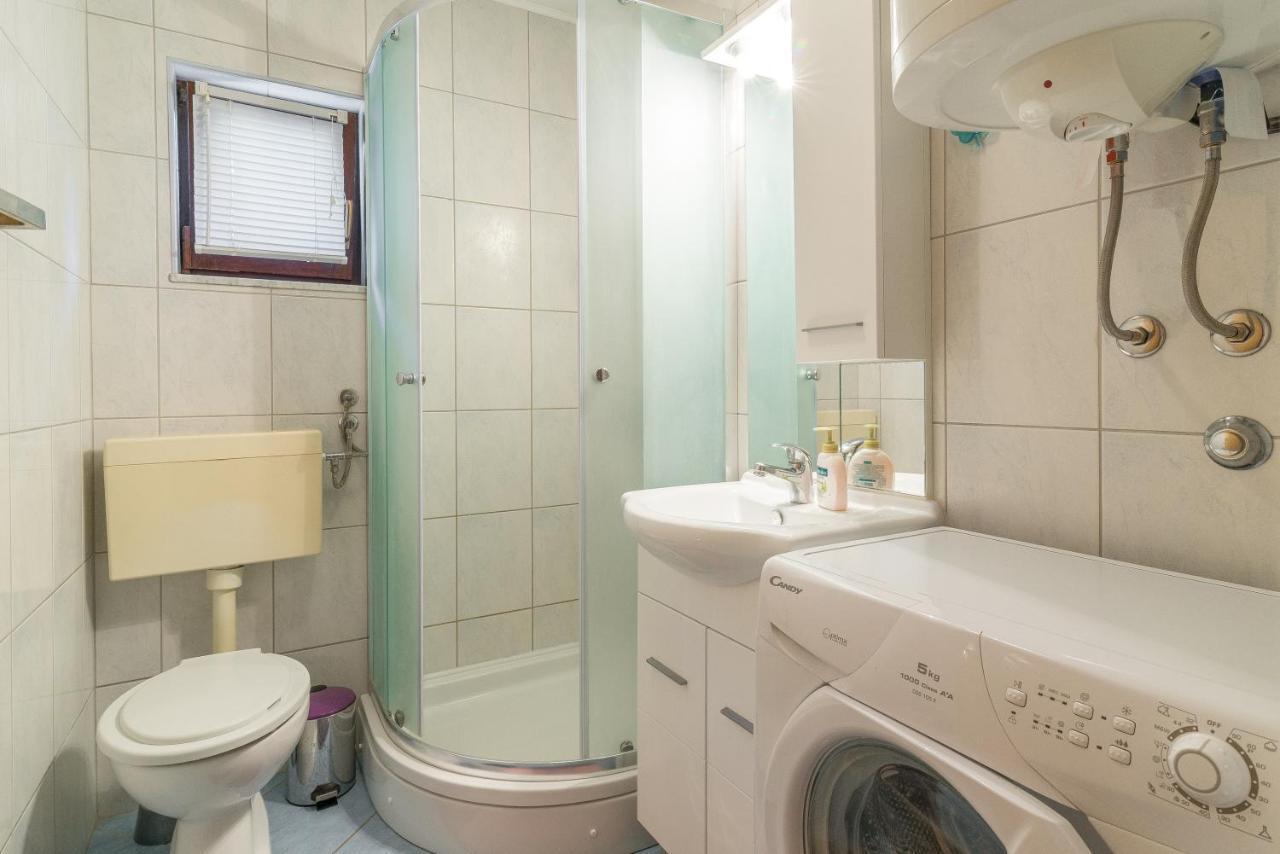 Apartments Puskaric Вир Екстер'єр фото