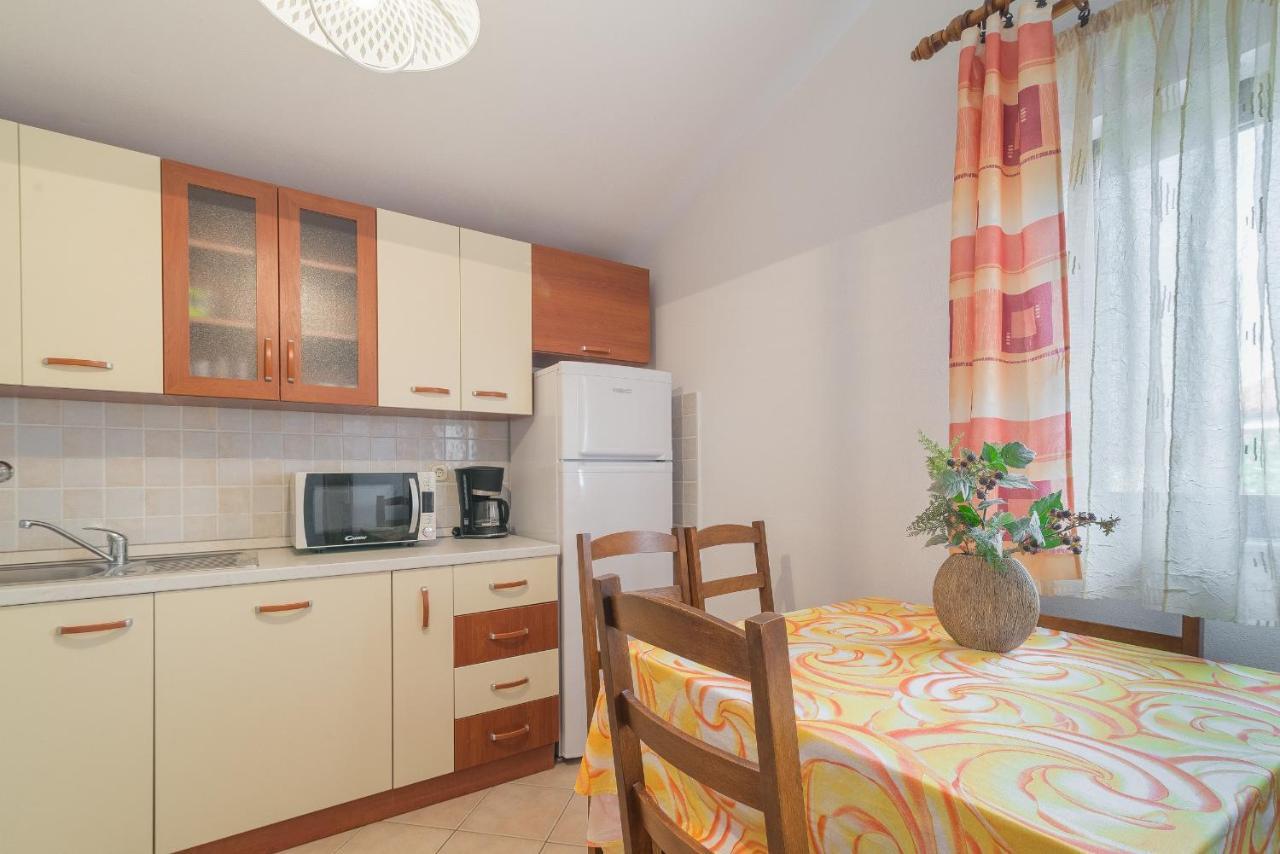 Apartments Puskaric Вир Екстер'єр фото