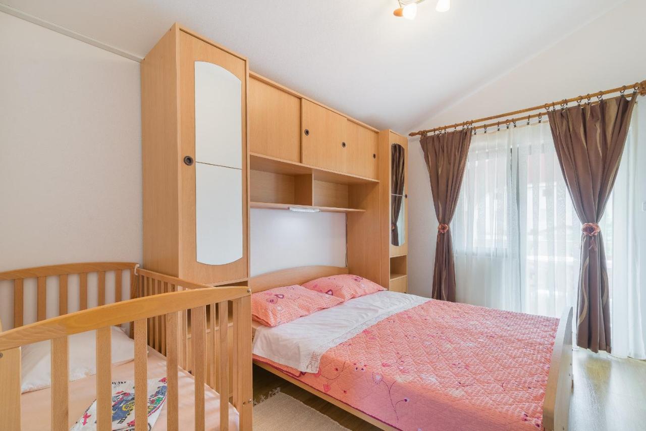 Apartments Puskaric Вир Екстер'єр фото