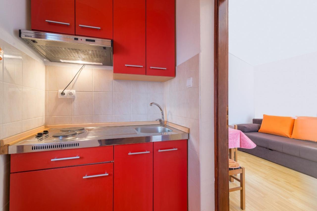 Apartments Puskaric Вир Екстер'єр фото