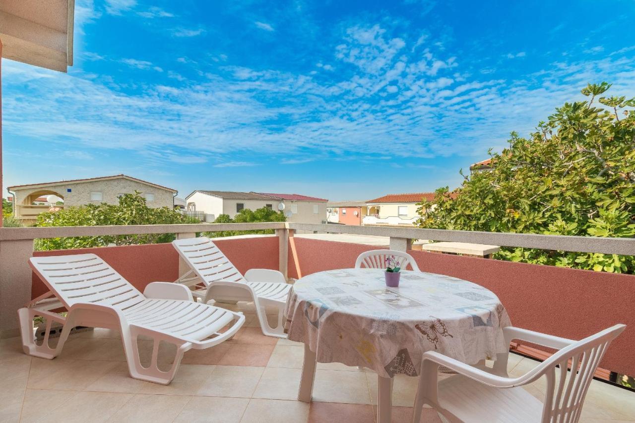 Apartments Puskaric Вир Екстер'єр фото